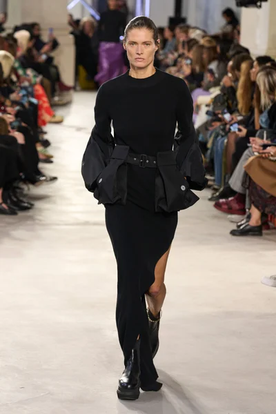 Look 27